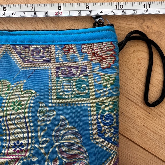 Blue Silk Elephant Clutch, Mosaic Pen and keyring. 3 pc set - Picture 11 of 12